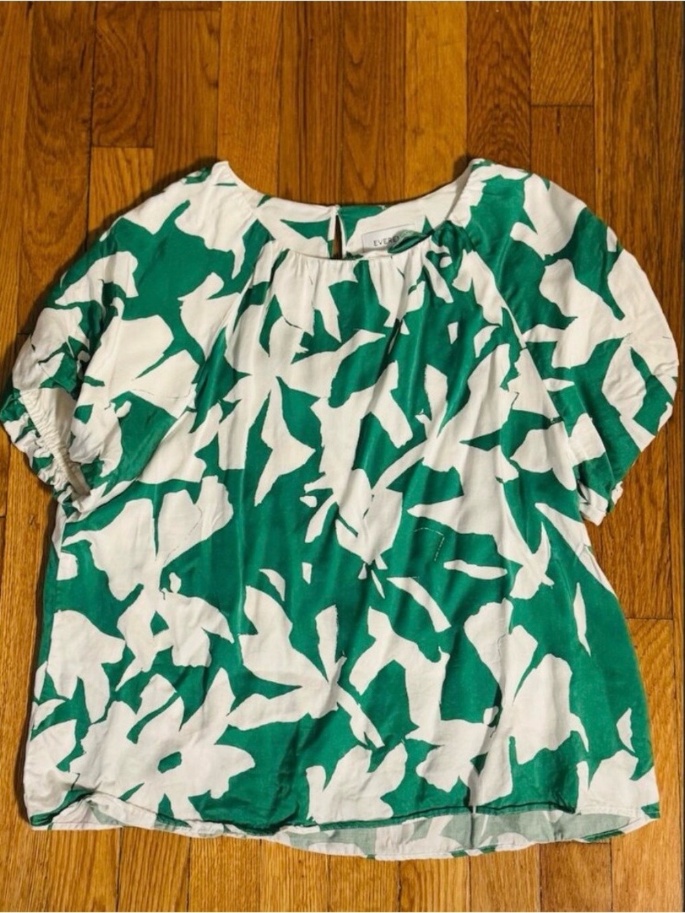 Evereve White Blouse with Green Abstract Floral Print